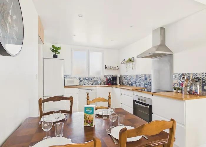 Hébergement de vacances Jardin Et Véranda, à 500 M, Maison Pour 4