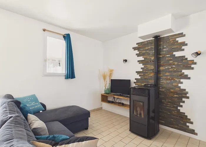 Jardin Et Véranda, à 500 M, Maison Pour 4 *